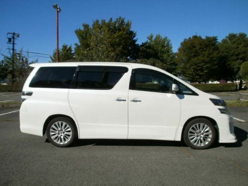 VELLFIRE-1