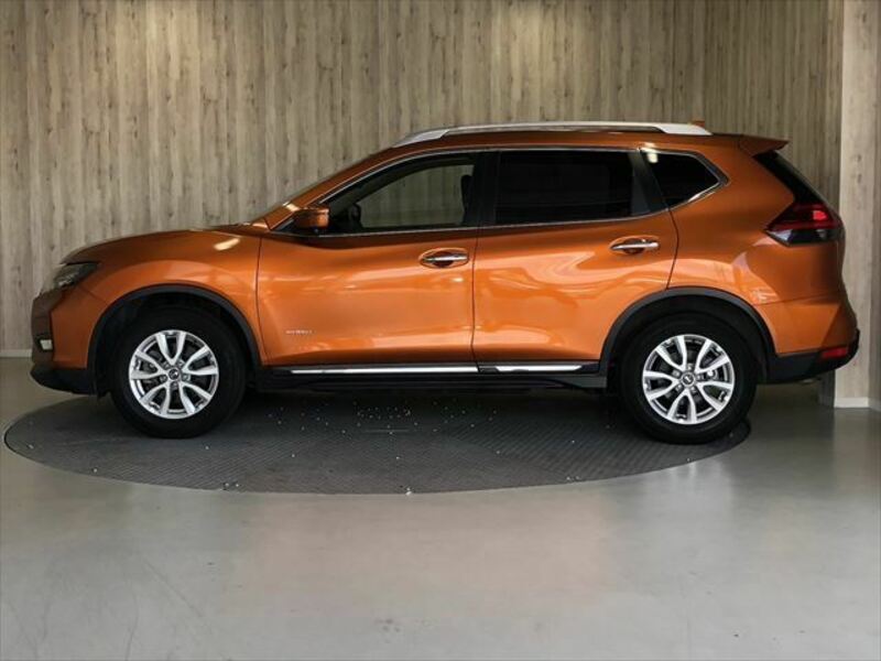 X-TRAIL-17