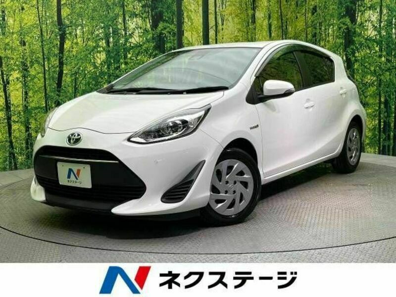 TOYOTA　AQUA