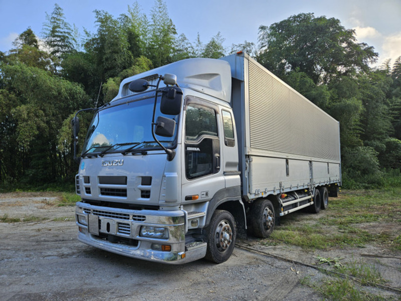 ISUZU GIGA