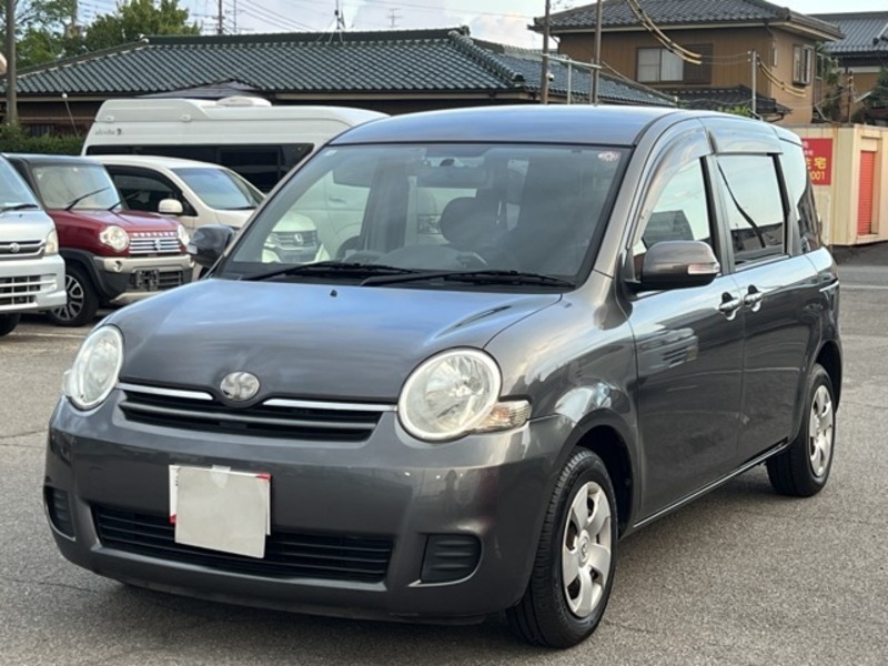 TOYOTA　SIENTA