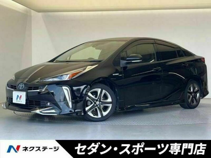 TOYOTA　PRIUS