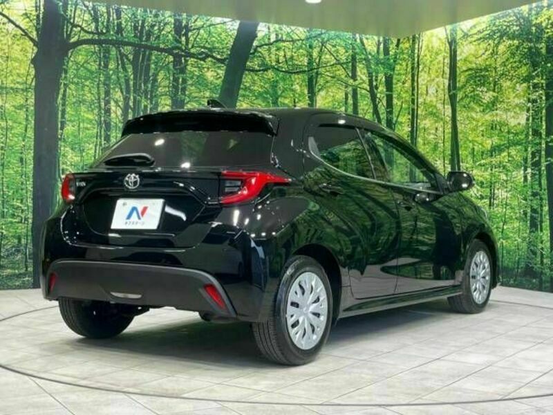 YARIS-17