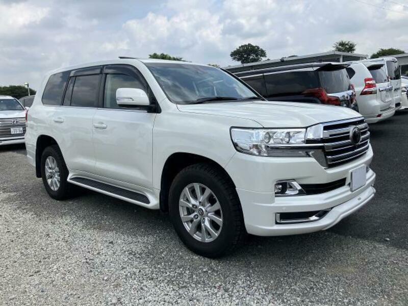 TOYOTA　LAND CRUISER