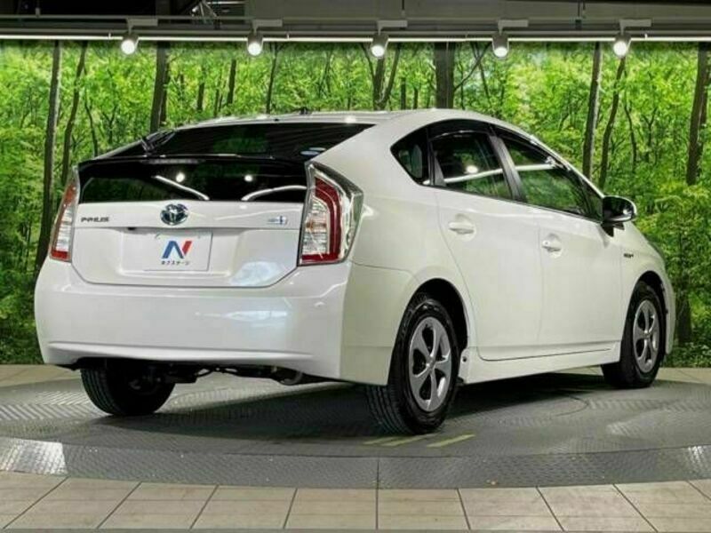 PRIUS-17