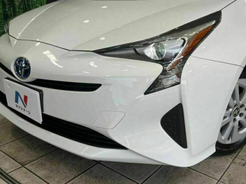 PRIUS-12