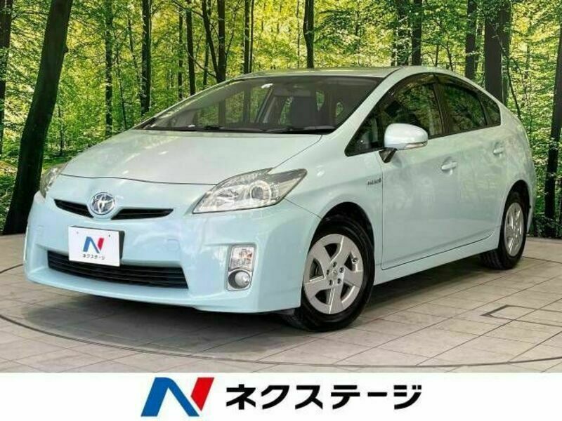 TOYOTA　PRIUS