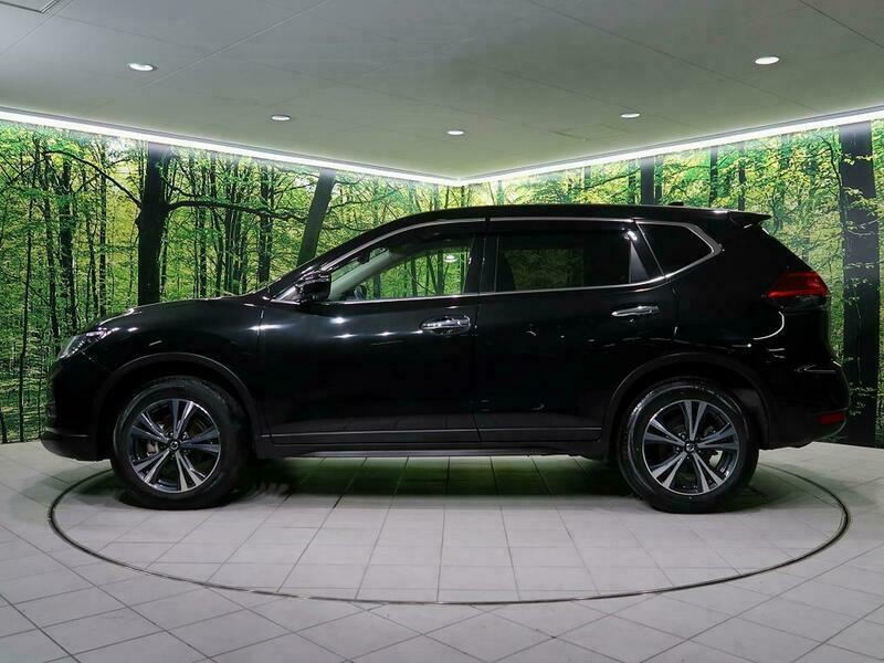 X-TRAIL