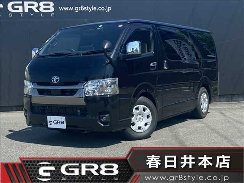 TOYOTA　HIACE VAN