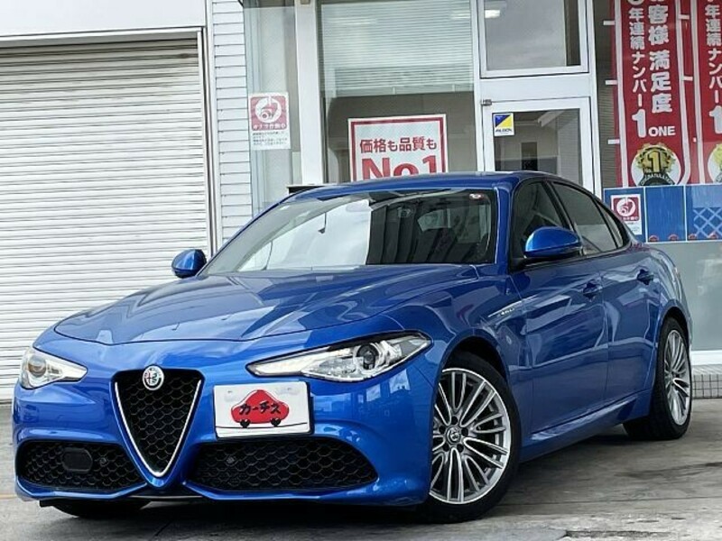 ALFA ROMEO　GIULIA