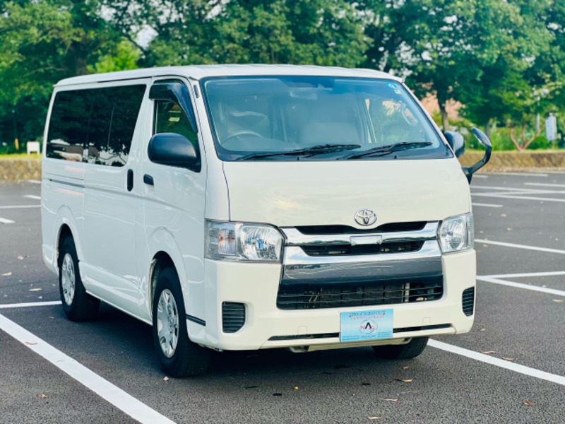 HIACE VAN-8