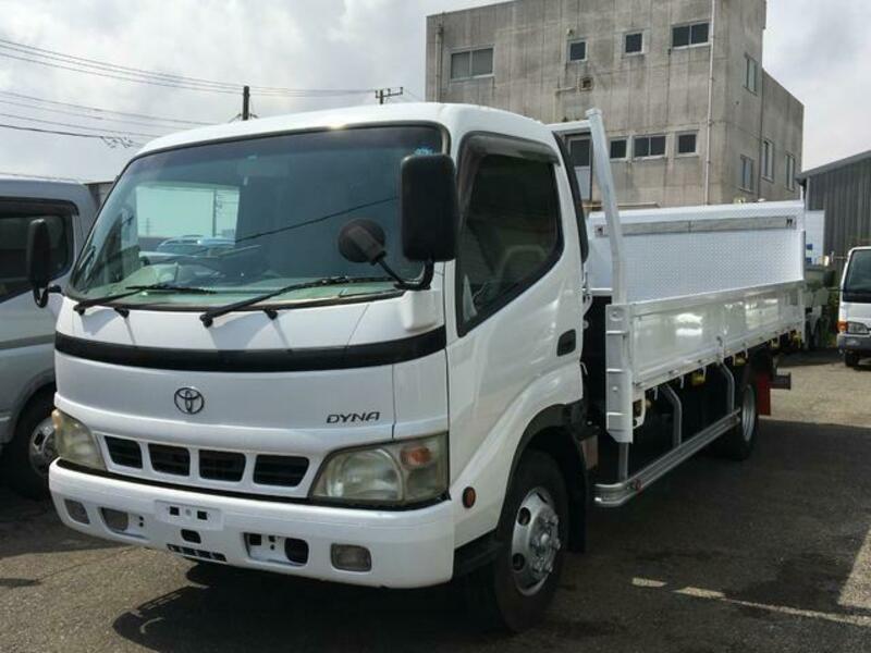 TOYOTA　DYNA