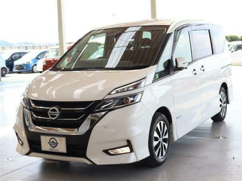 NISSAN　SERENA