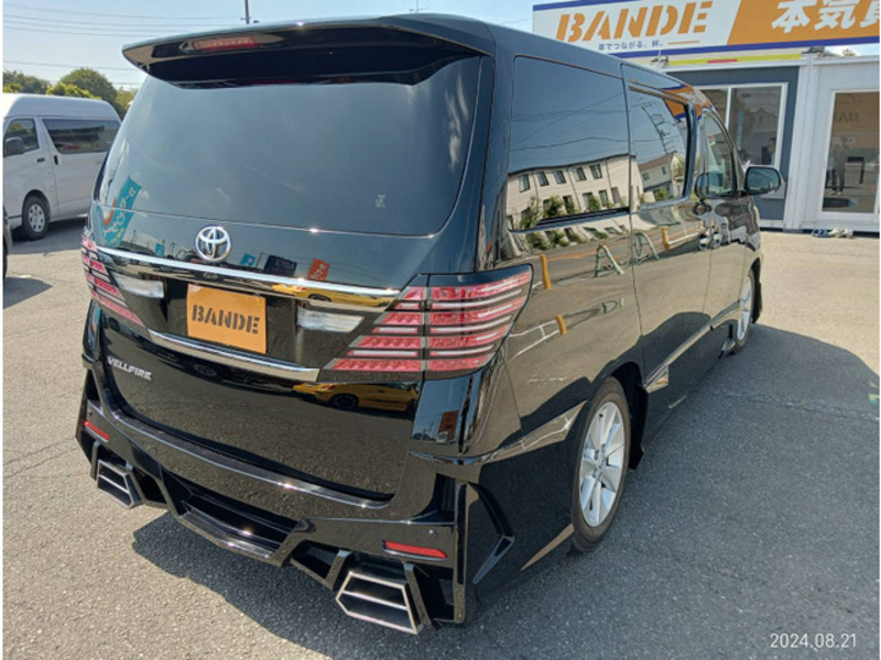 VELLFIRE-17