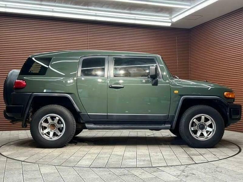 FJ CRUISER-16