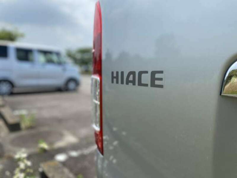 HIACE VAN-7