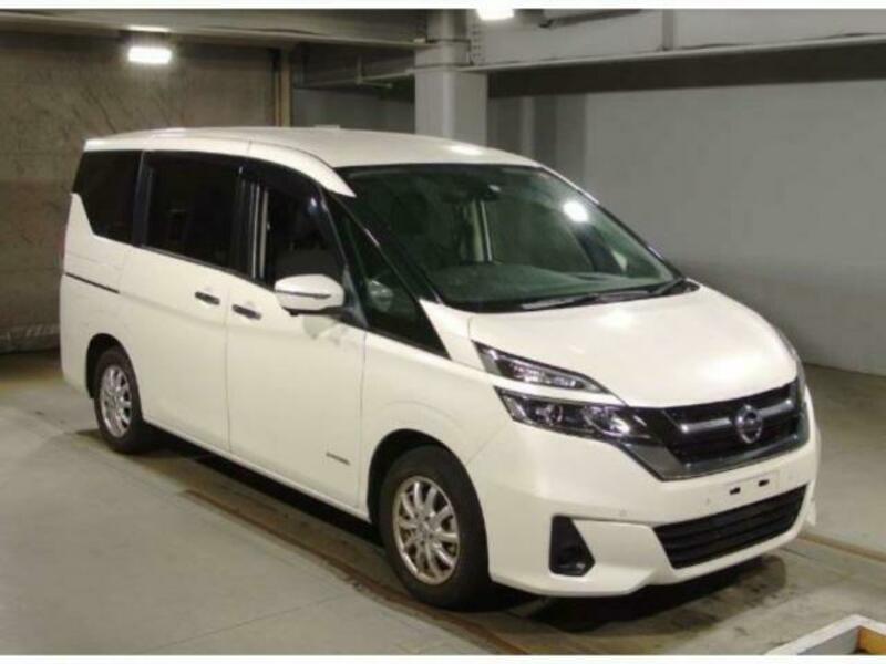 NISSAN　SERENA