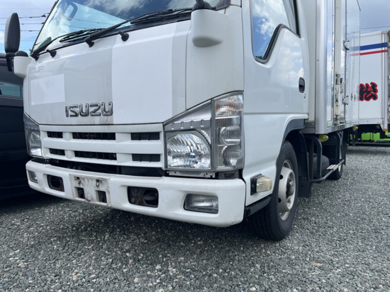 ISUZU　ELF