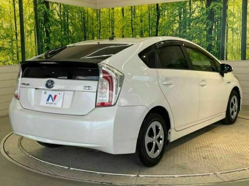 PRIUS-17