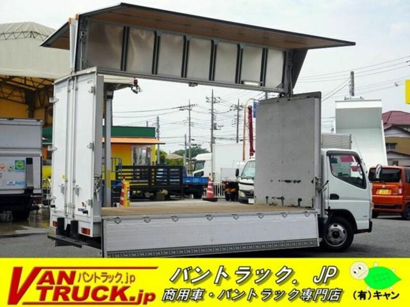 MITSUBISHI　CANTER