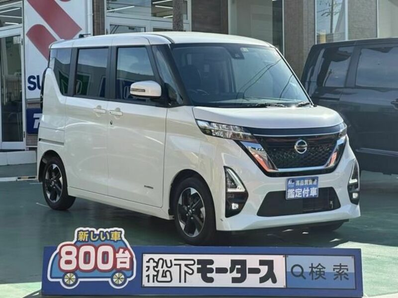 NISSAN　ROOX