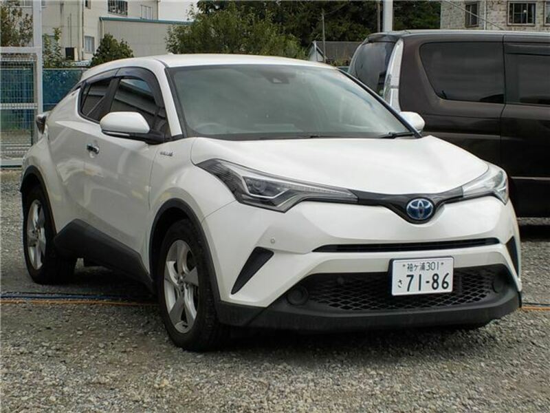 TOYOTA　C-HR