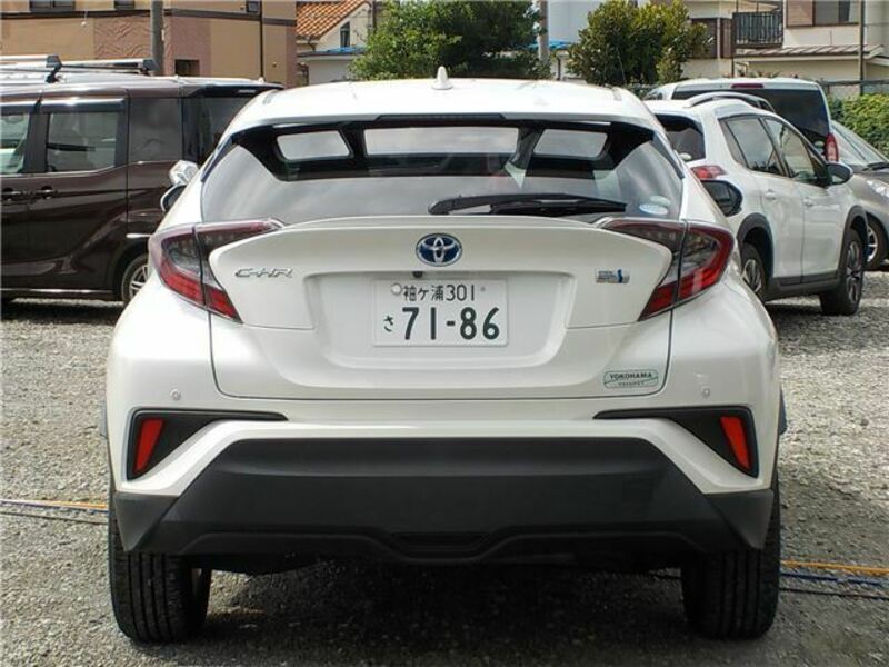 C-HR-7