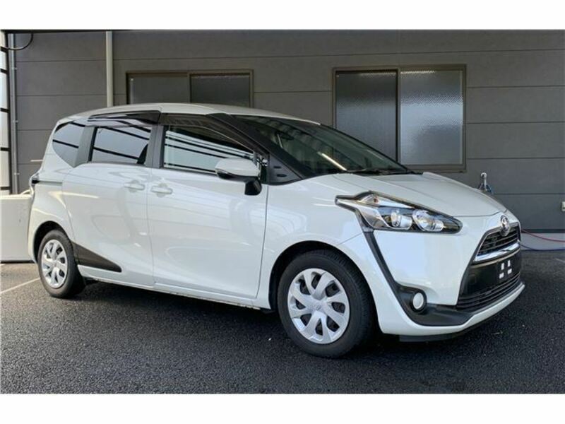 TOYOTA　SIENTA