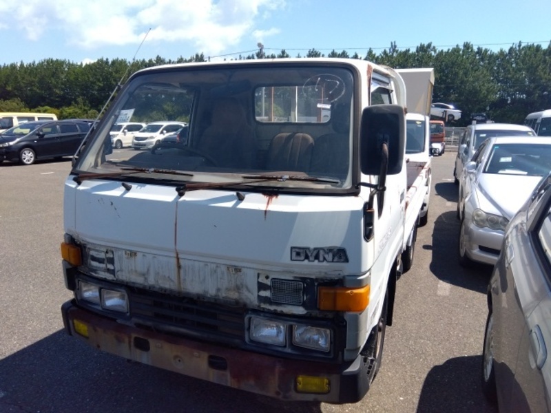 TOYOTA　DYNA