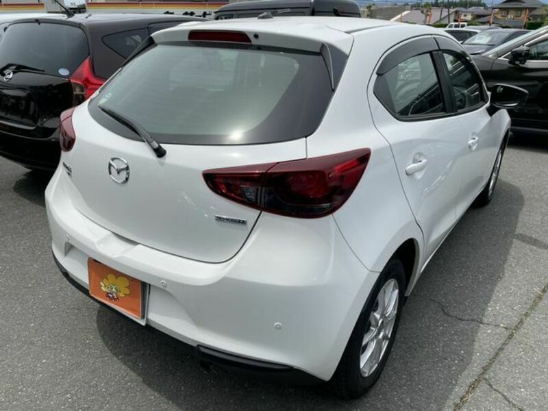 MAZDA2