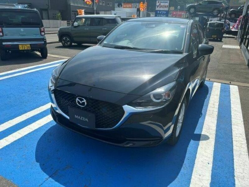 MAZDA　MAZDA2