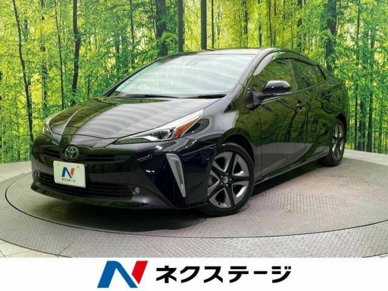 TOYOTA　PRIUS