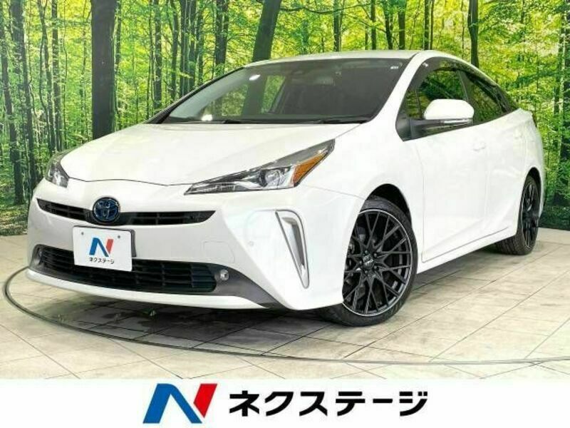 TOYOTA　PRIUS