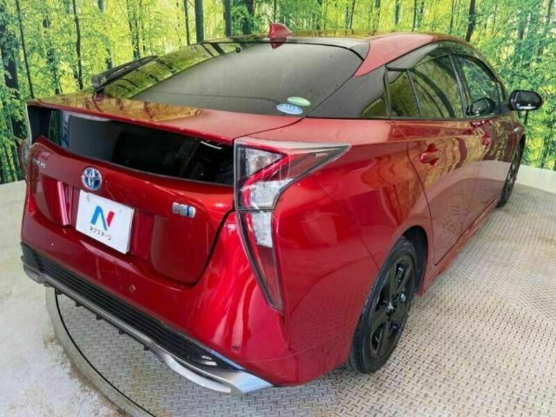 PRIUS-17