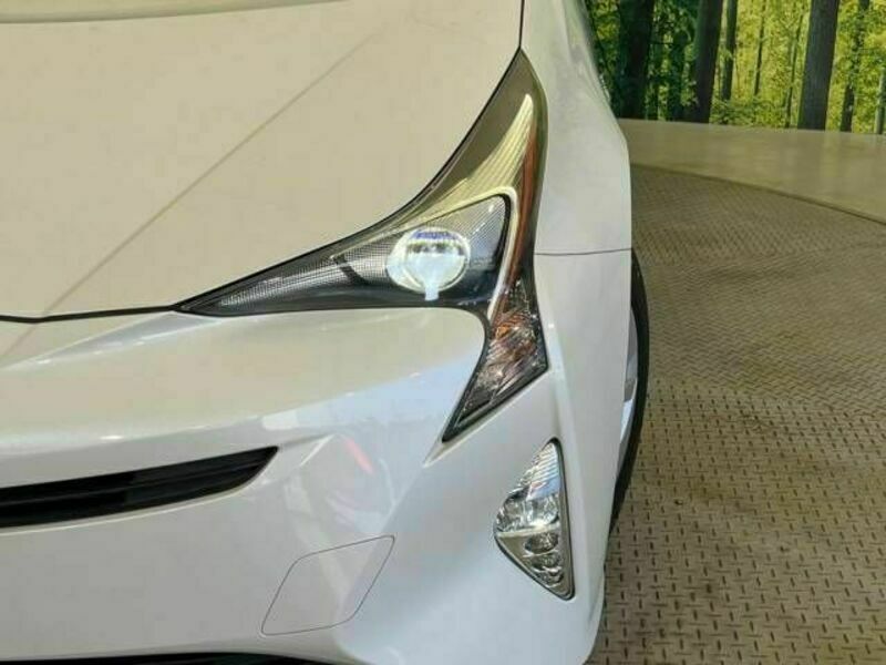 PRIUS-12