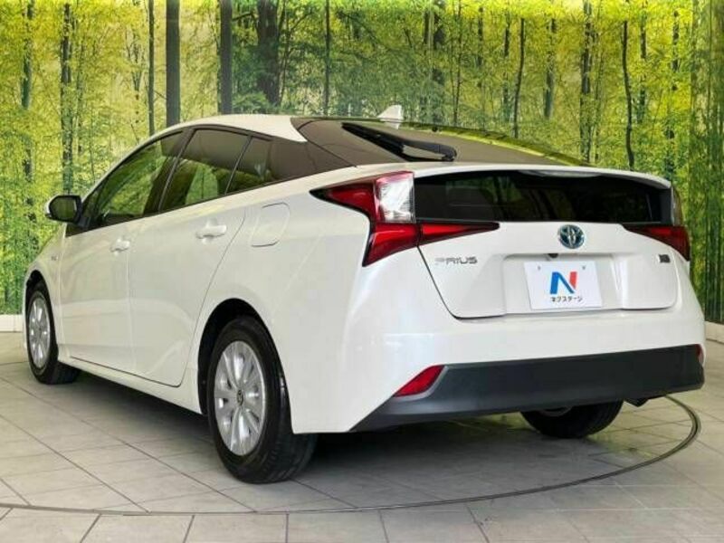 PRIUS-17