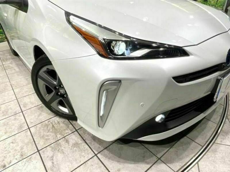 PRIUS-12