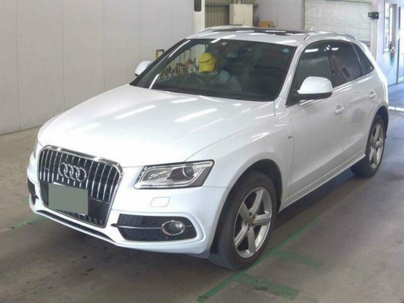 AUDI　Q5