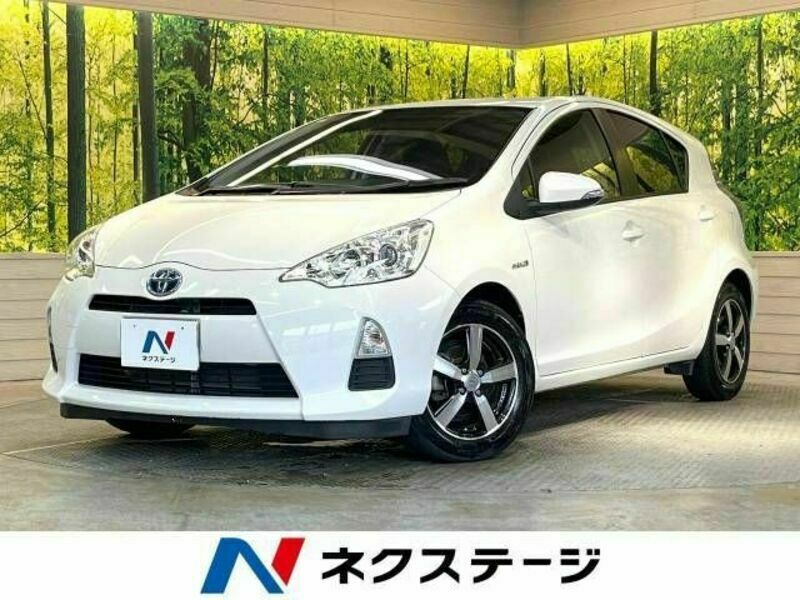 TOYOTA　AQUA