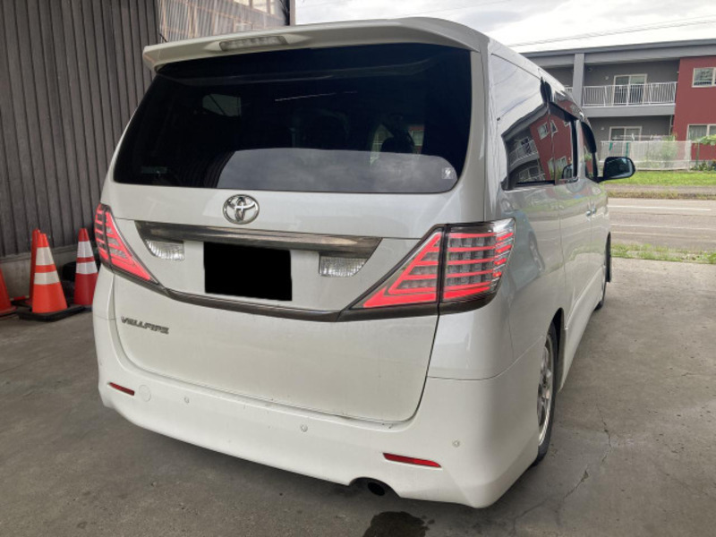 VELLFIRE-1