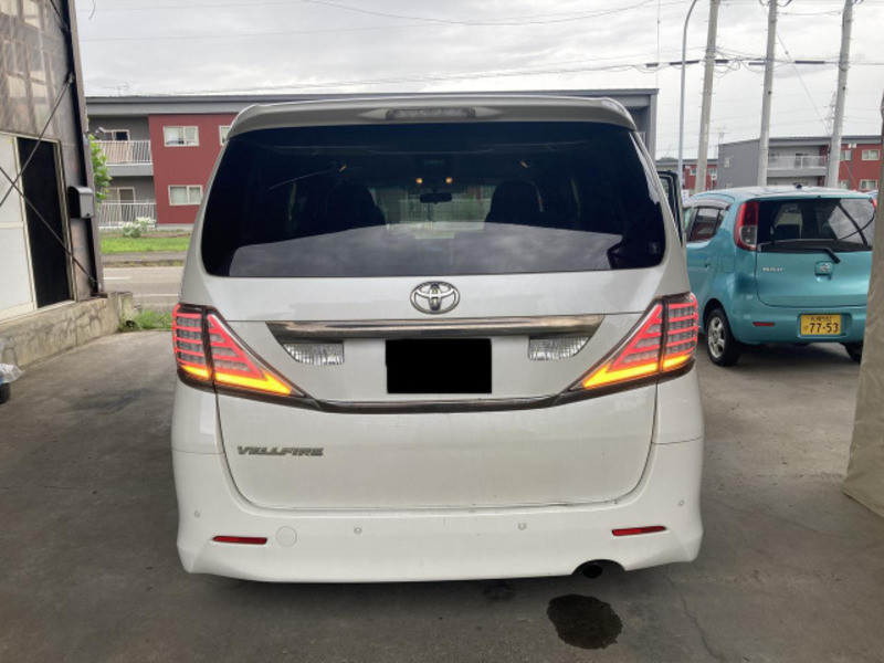 VELLFIRE-15