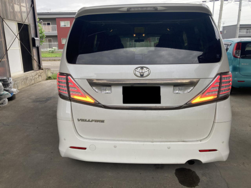 VELLFIRE-16