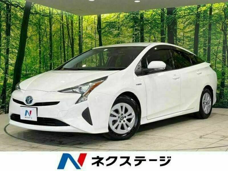 TOYOTA　PRIUS