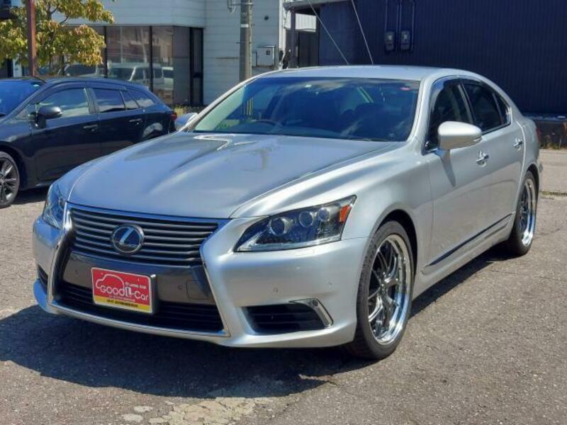 LEXUS　LS