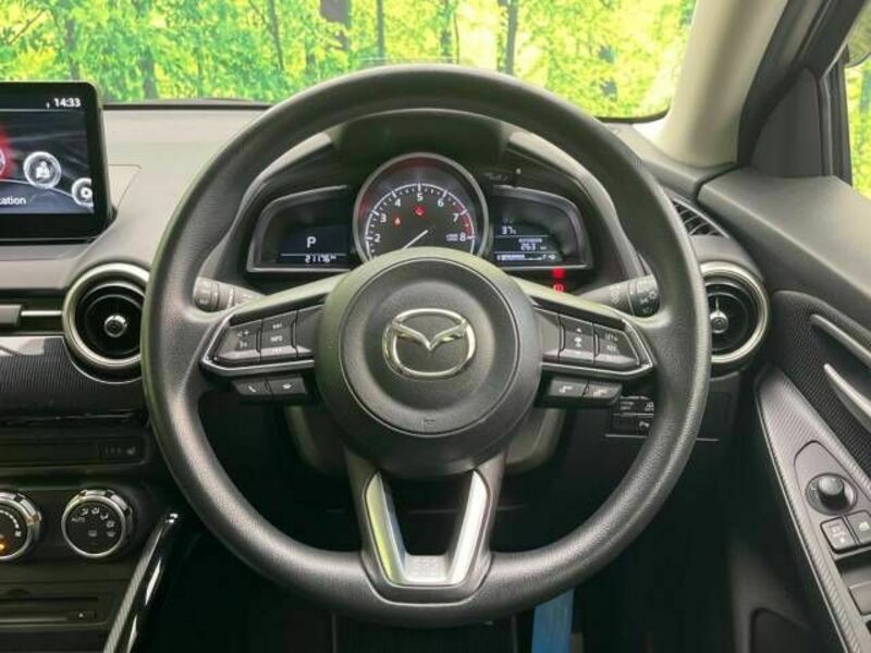 MAZDA2-11