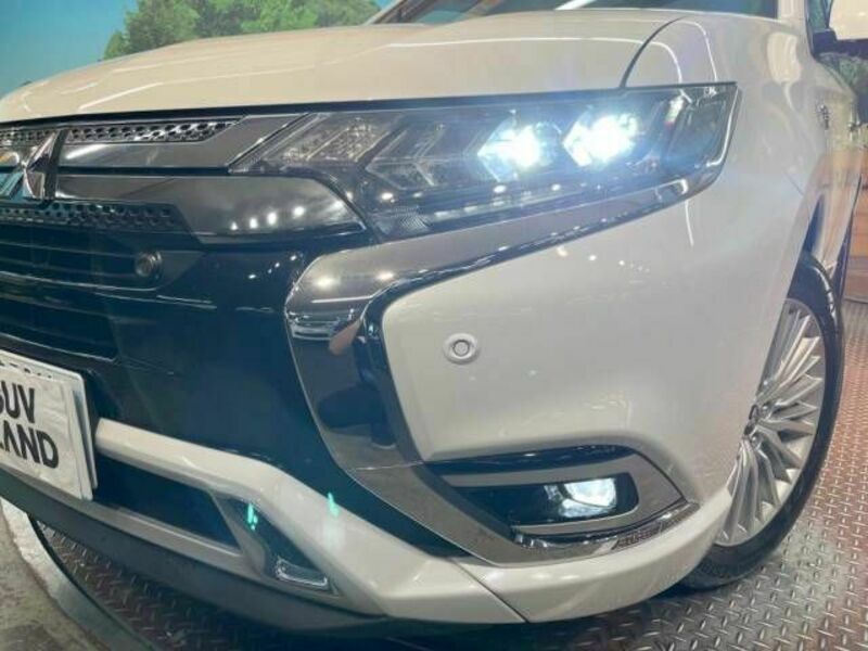 OUTLANDER PHEV-12