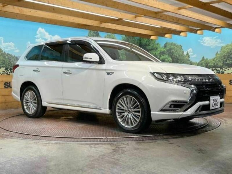 OUTLANDER PHEV-16