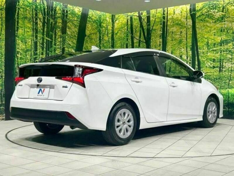 PRIUS-17