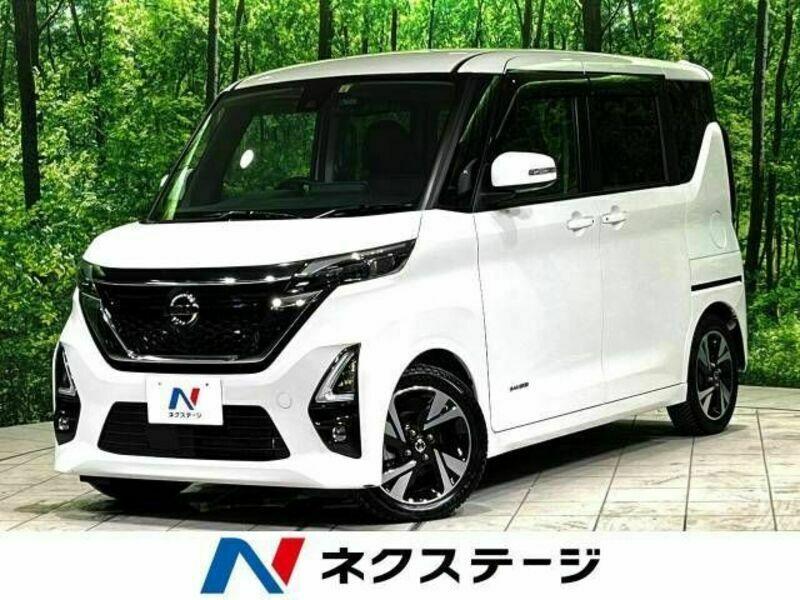 NISSAN　ROOX