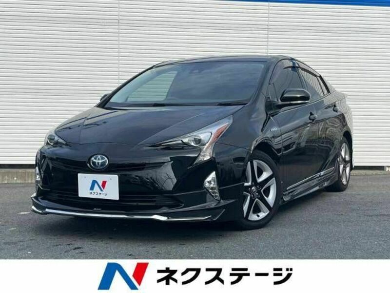 TOYOTA　PRIUS